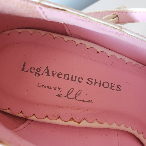 Retro Pin-up Style White Mary Jane Platform Heels, 6 - Picture 7 of 9